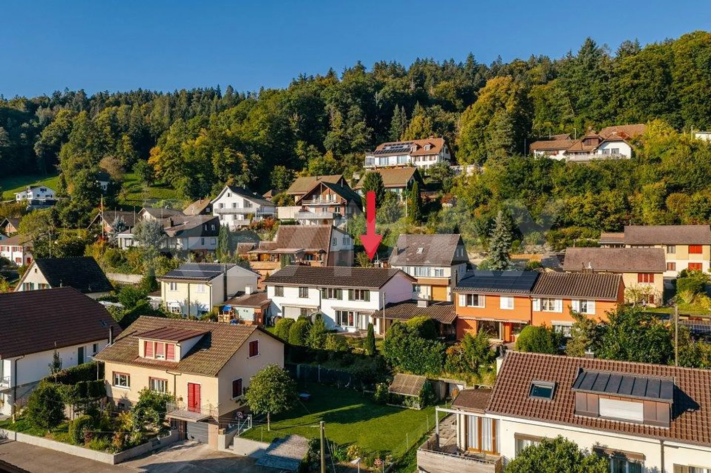 Charmantes Familienhaus mit Garten - Foto 4 von 13