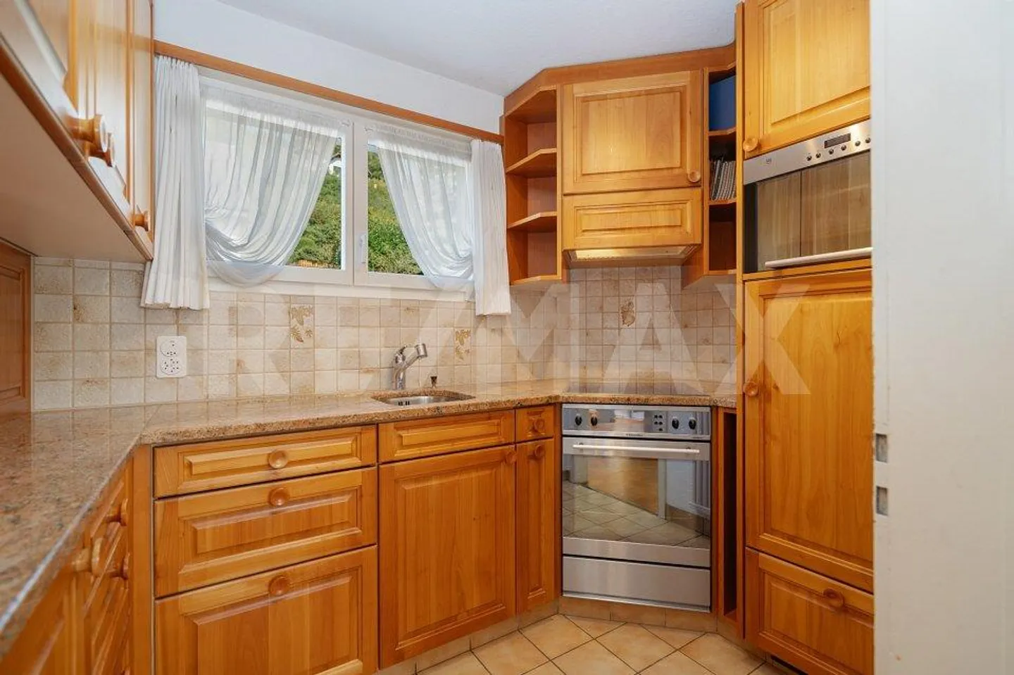 Charmantes Familienhaus mit Garten - Foto 8 von 13