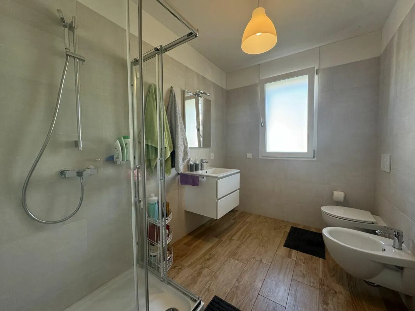 Spacious and modern 3.5 room apartment - Photo 4 of 4