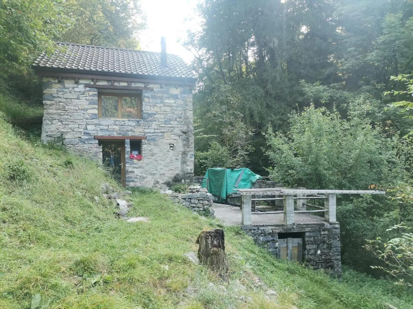 Rustico di 2 locali con terreno ed accesso al fiume - Foto 3 di 13