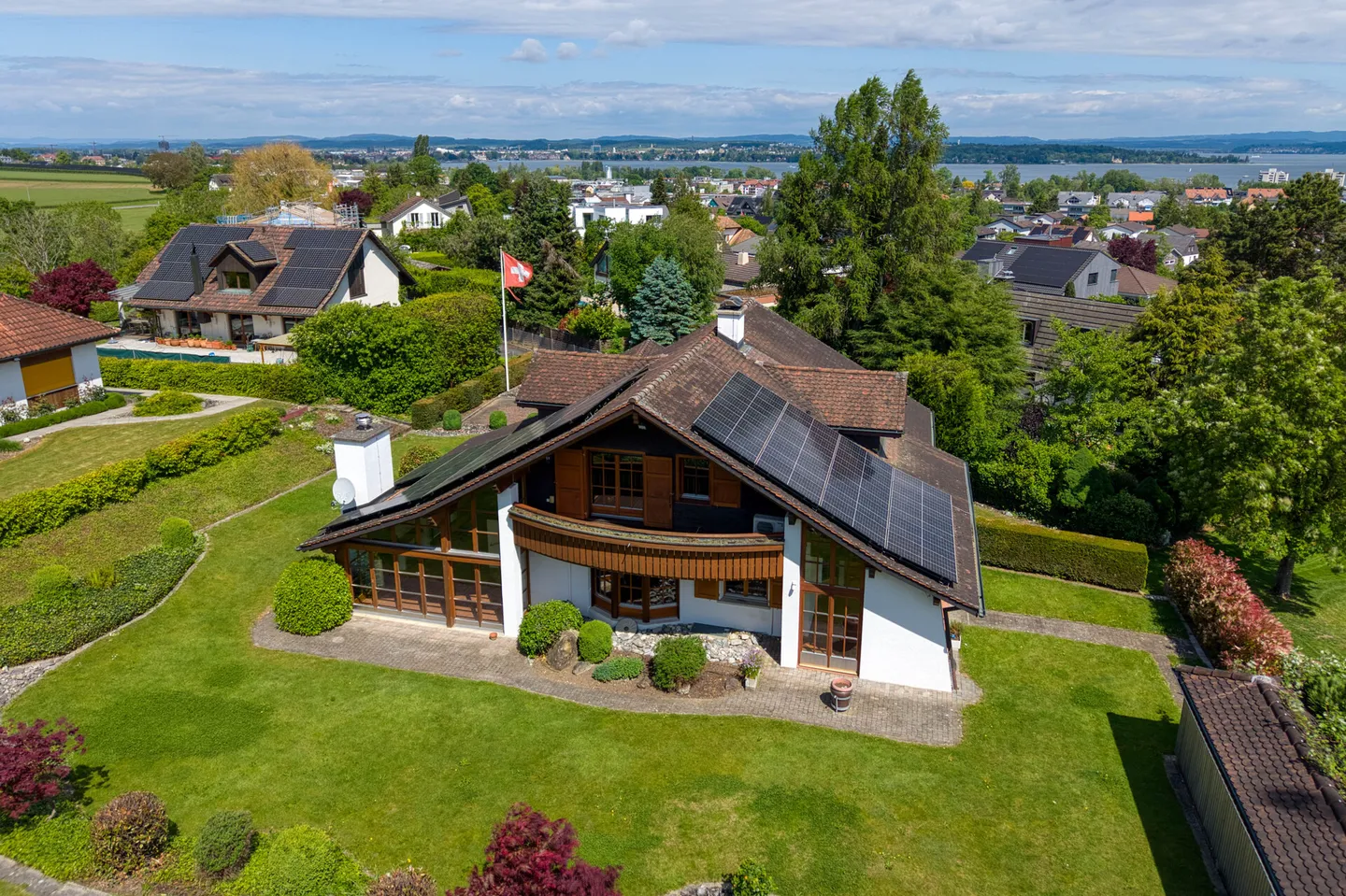 Maison individuelle avec un très grand terrain - Photo 5 sur 10