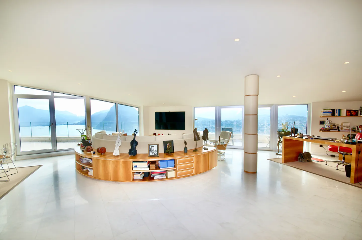 «Modernes Luxus-Duplex-Penthouse mit atemberaubendem Blick auf den Luganersee» - Foto 3 von 18