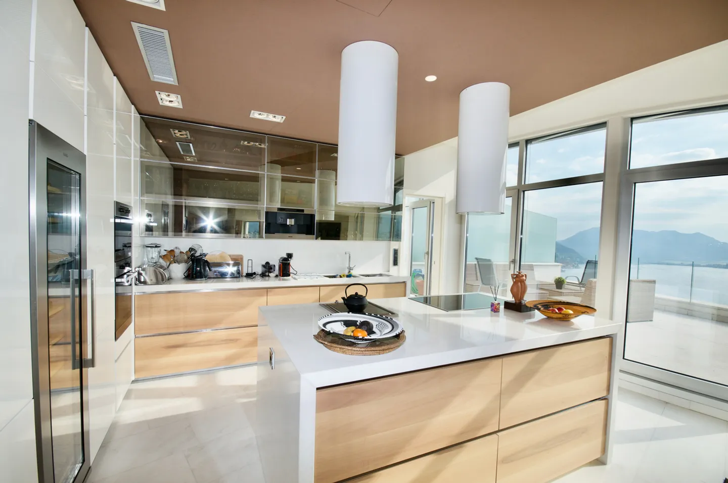 «Modernes Luxus-Duplex-Penthouse mit atemberaubendem Blick auf den Luganersee» - Foto 5 von 18