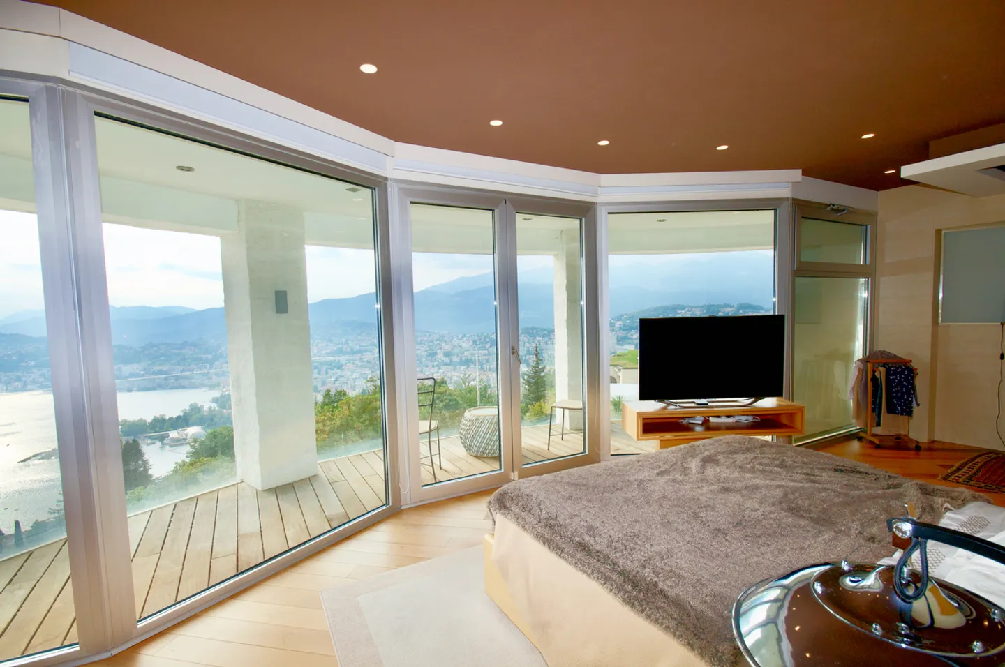 «Modernes Luxus-Duplex-Penthouse mit atemberaubendem Blick auf den Luganersee» - Foto 7 von 18