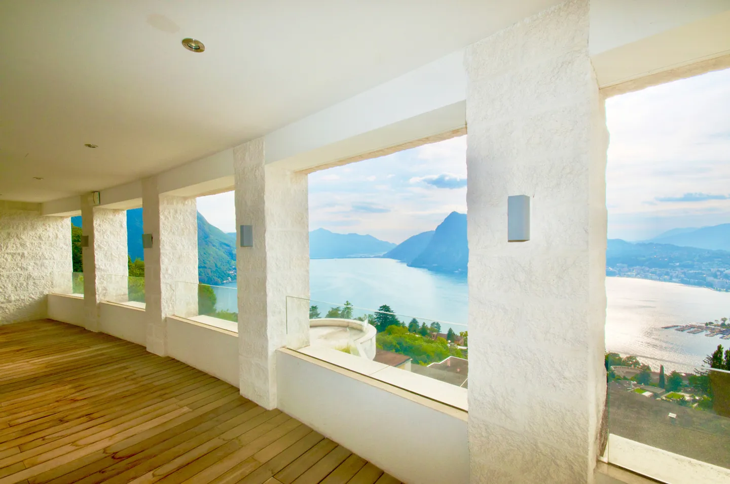 «Modernes Luxus-Duplex-Penthouse mit atemberaubendem Blick auf den Luganersee» - Foto 9 von 18
