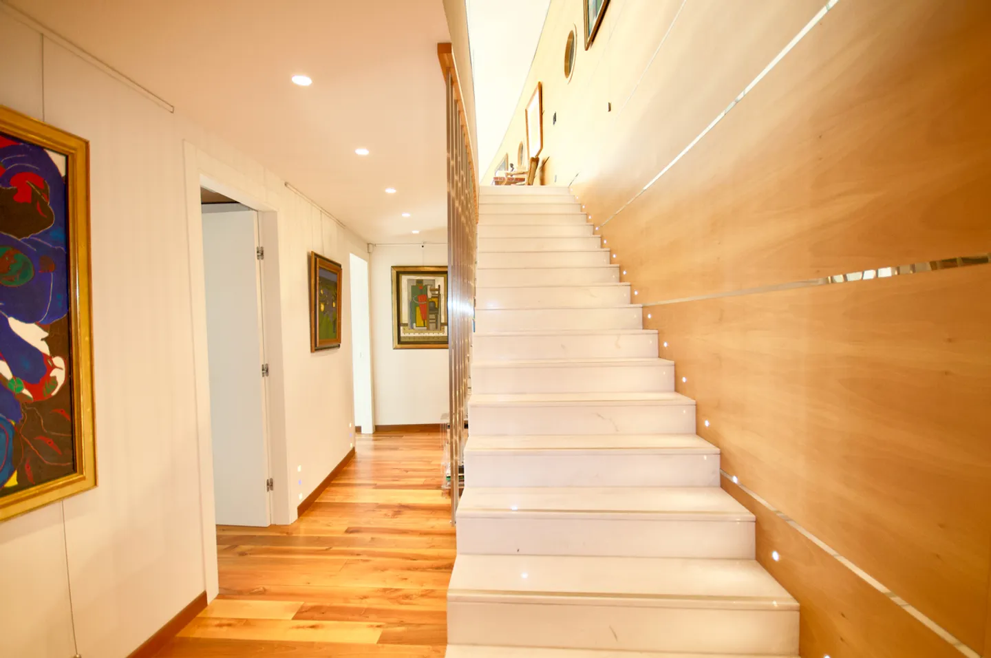 «Modernes Luxus-Duplex-Penthouse mit atemberaubendem Blick auf den Luganersee» - Foto 16 von 18