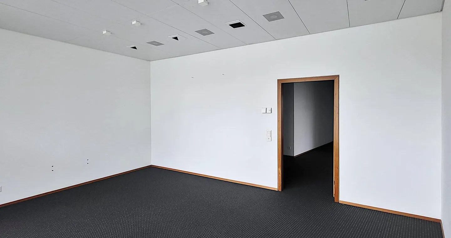 Shop/service area on the ground floor - 312 m2 in Wetzikon? - Photo 4 of 8