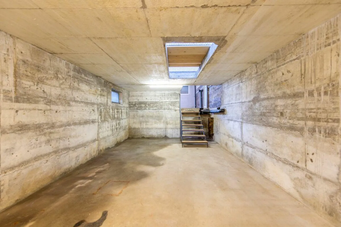 Vivere generosamente, progettare individualmente - Casa con 3 garage e giardino... - Foto 15 di 30