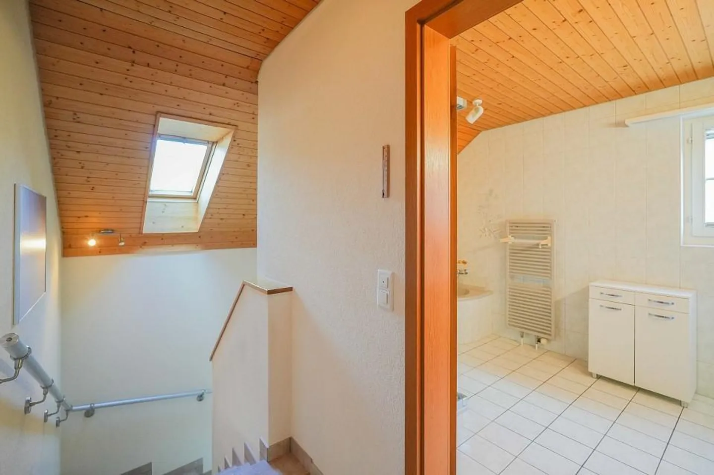 Well-maintained 5.5 room semi-detached single-family house in a quiet environment - Photo 7 of 13