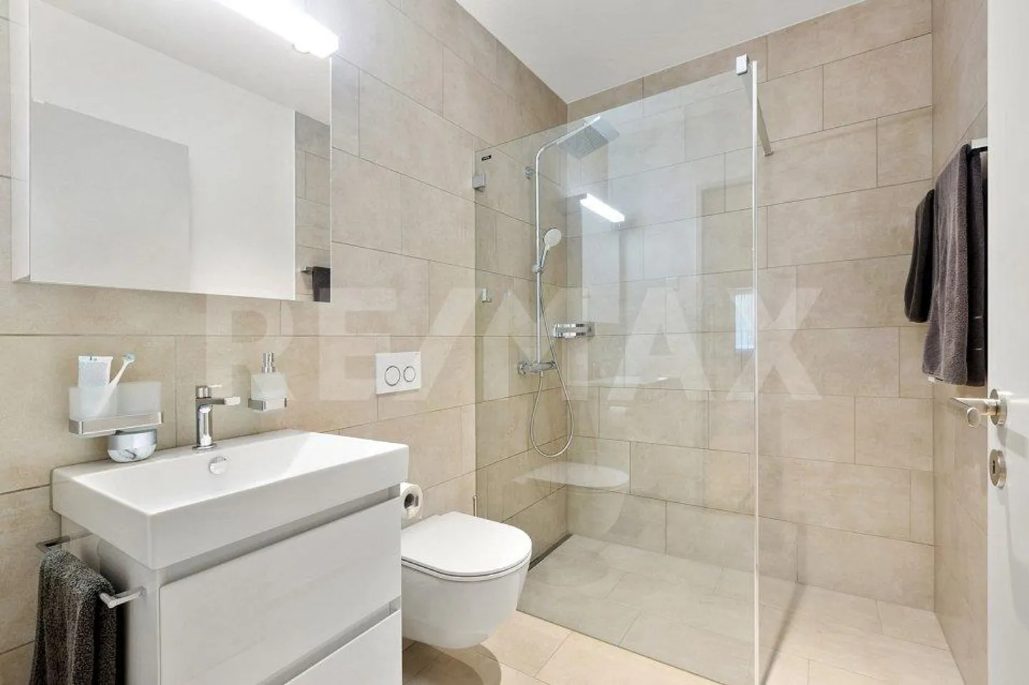 Appartamento giardino 3.5 camere elegante con alta qualità abitativa - Foto 9 di 13