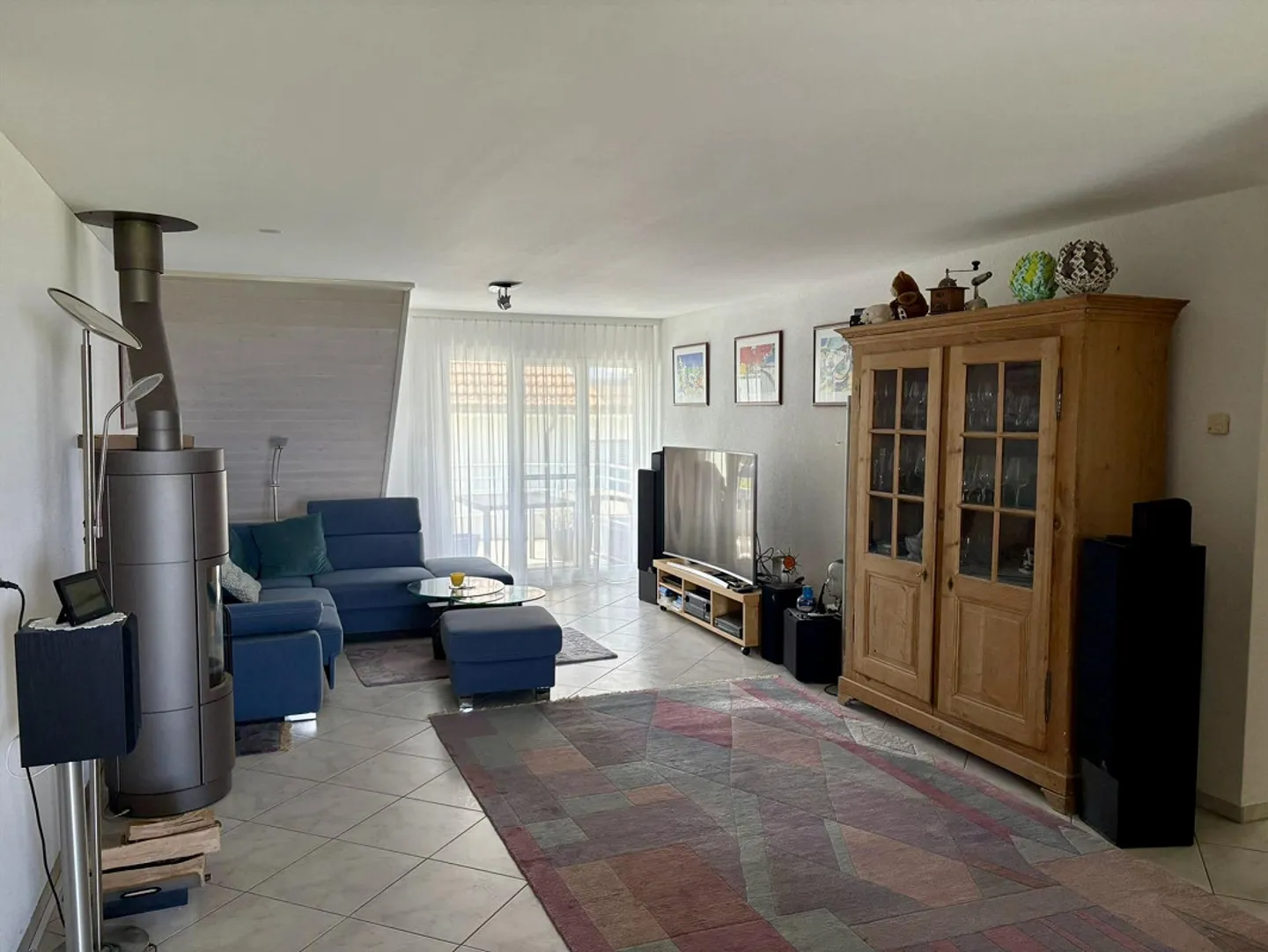 Well-maintained 5.5-room maisonette apartment with lake view - Photo 6 of 17