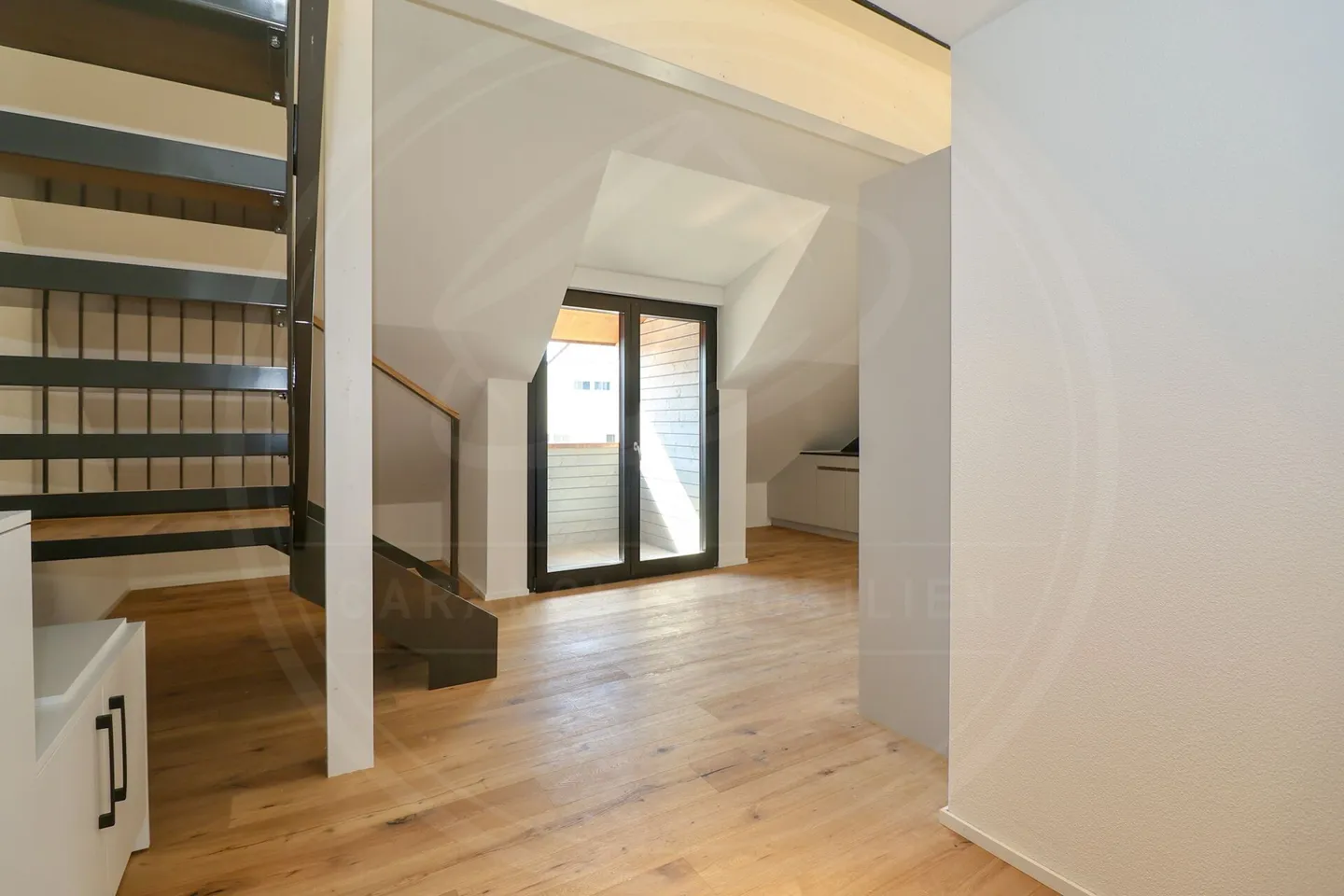 Modern Living on Two Levels - 2.5-Room Maisonette Apartment with Charm - Photo 2 of 12