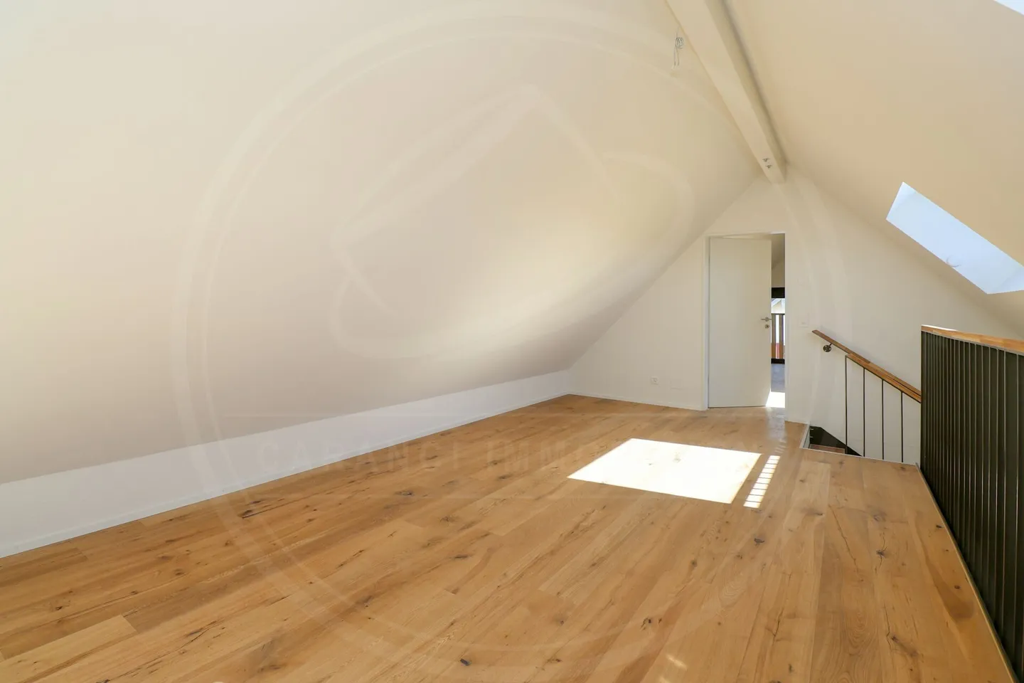 Modern Living on Two Levels - 2.5-Room Maisonette Apartment with Charm - Photo 8 of 12