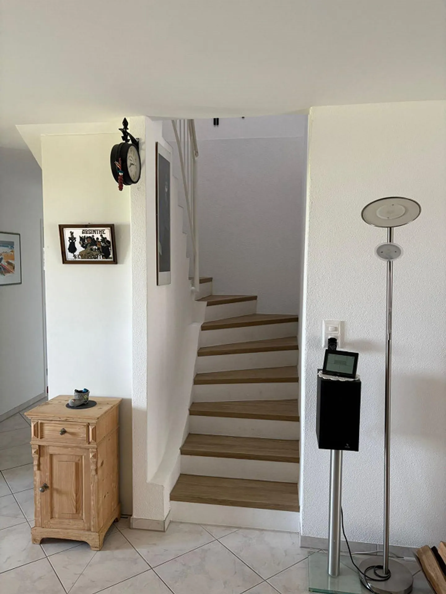 Well-maintained 5.5-room maisonette apartment with lake view - Photo 12 of 17