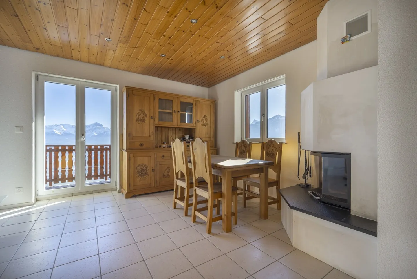 «WOHNUNG MIT GARAGE UND BALKON - PANORAMABLICK - EXKLUSIV» - Foto 3 von 10