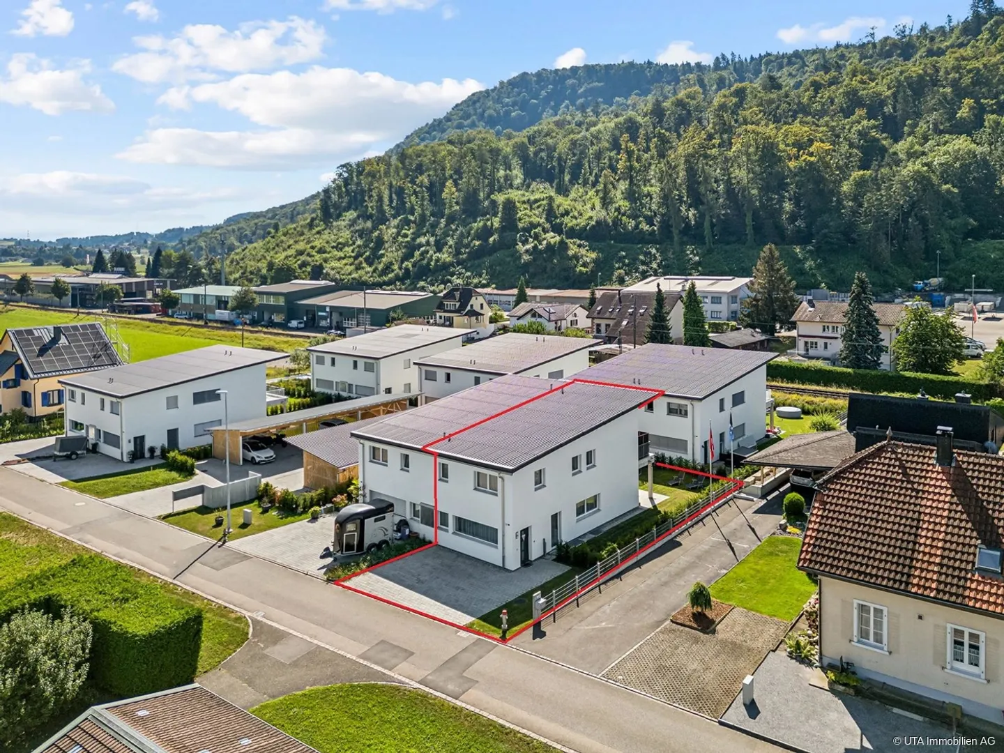 Exclusive Dream House in the Green - Photo 12 of 13