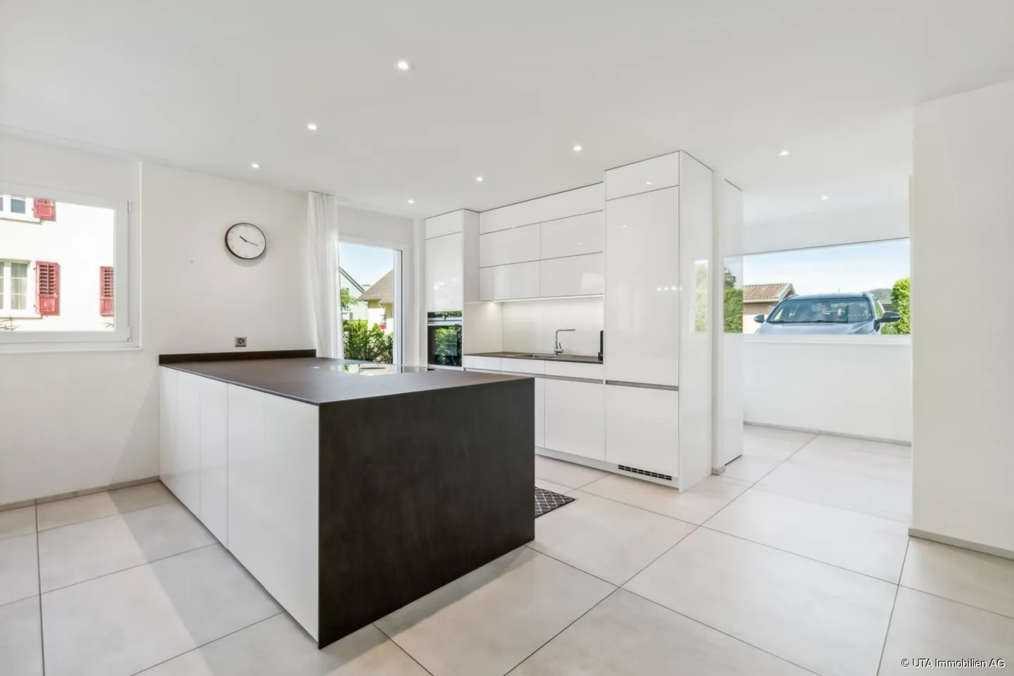 Exclusive Dream House in the Green - Photo 3 of 13