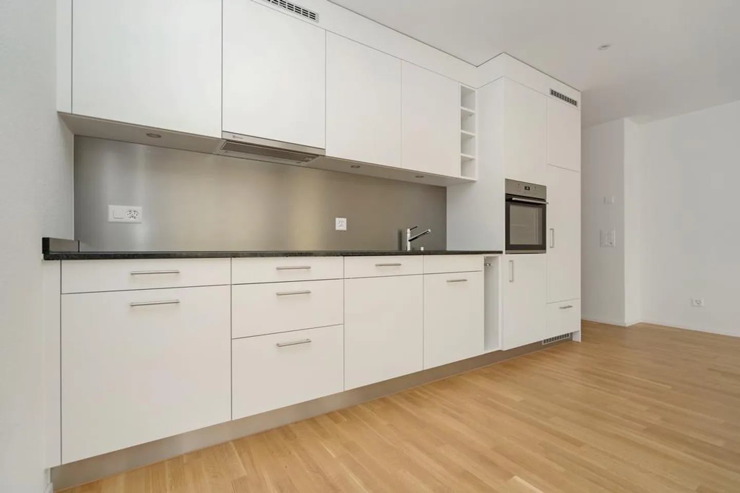 Traumhafte 1.5 Zimmer Erdgeschosswohnung im Adlerweg - Foto 5 di 7