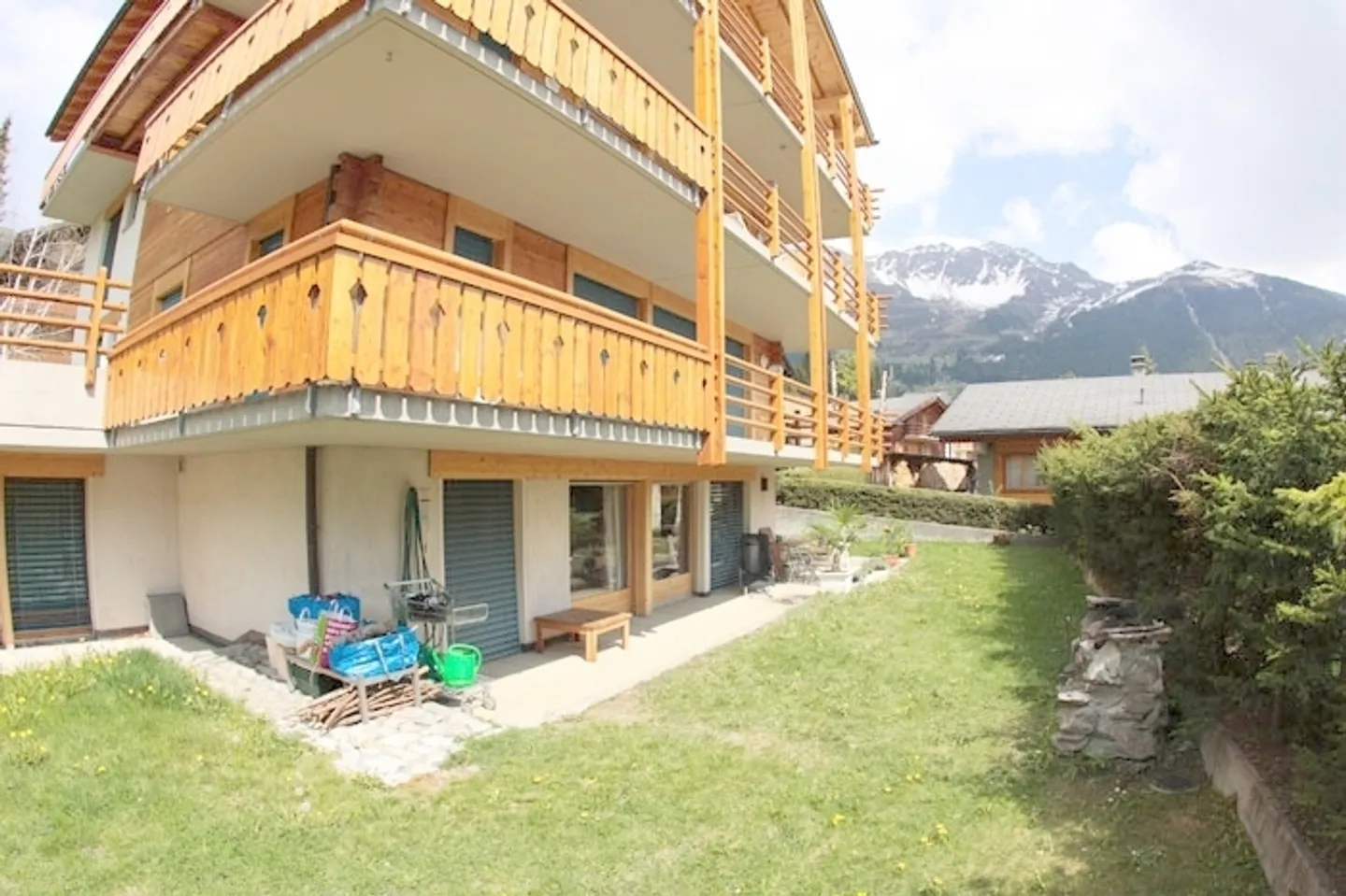 Bel appartamento con terrazza e giardino - Foto 9 di 11