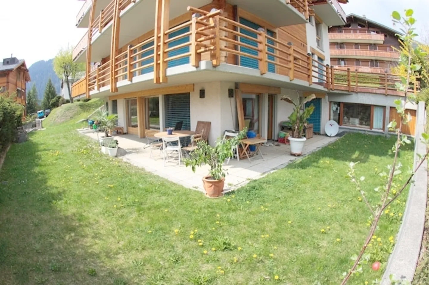 Bel appartamento con terrazza e giardino - Foto 10 di 11