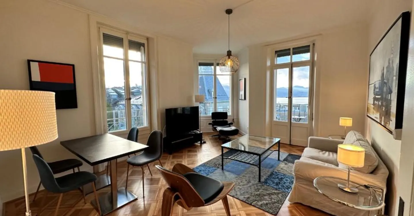 Appartement Charmant avec Vue sur le Lac - Photo 1 sur 7