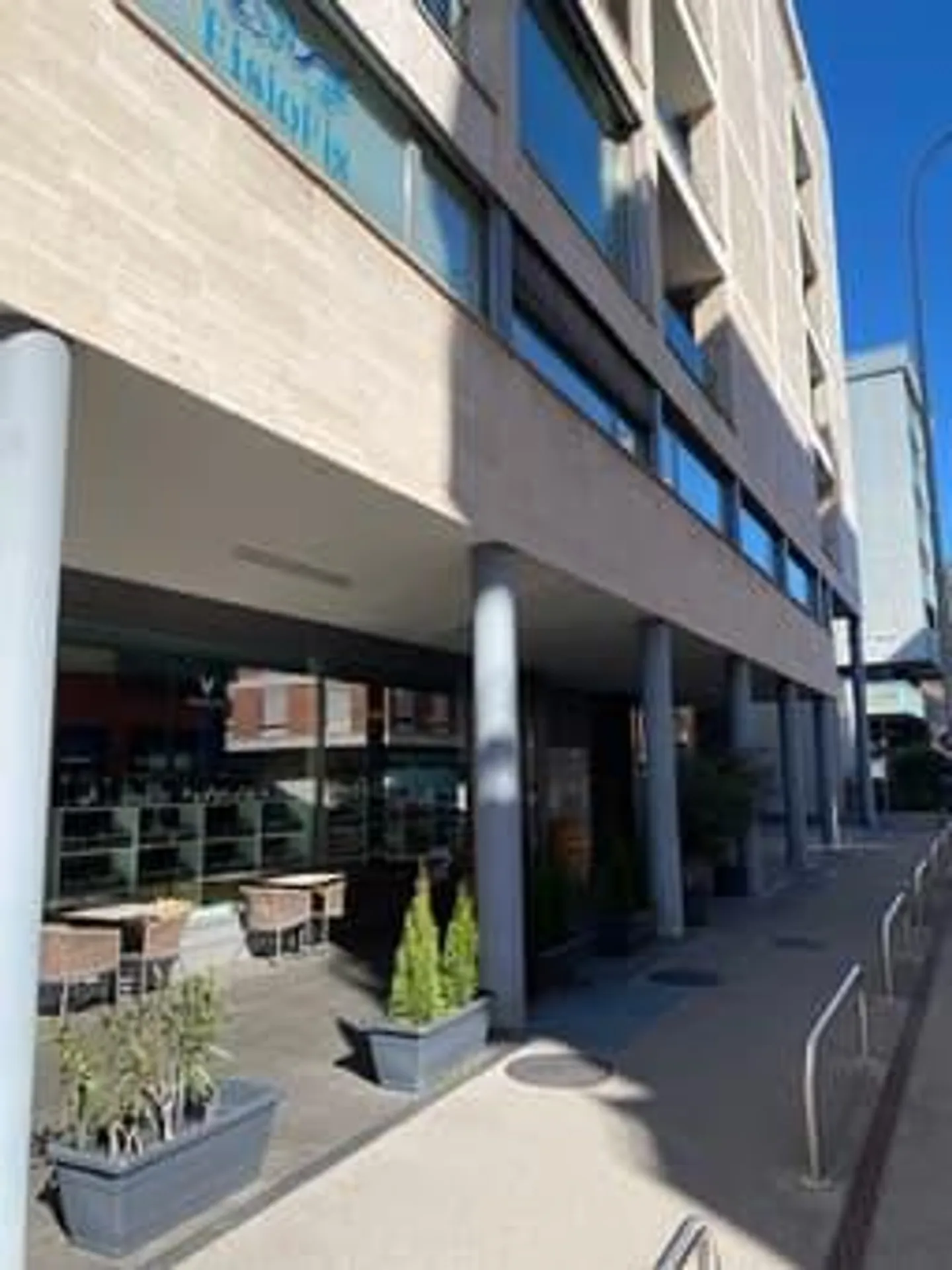 100 m² office with 4 rooms in an elegant building in Lugano - Photo 2 of 8