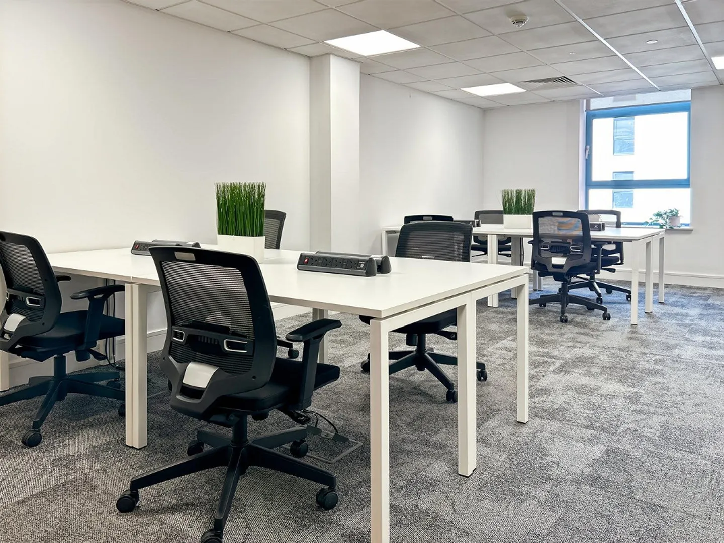Private office space for 20 in Regus Spoom Kriens - Photo 1 of 8