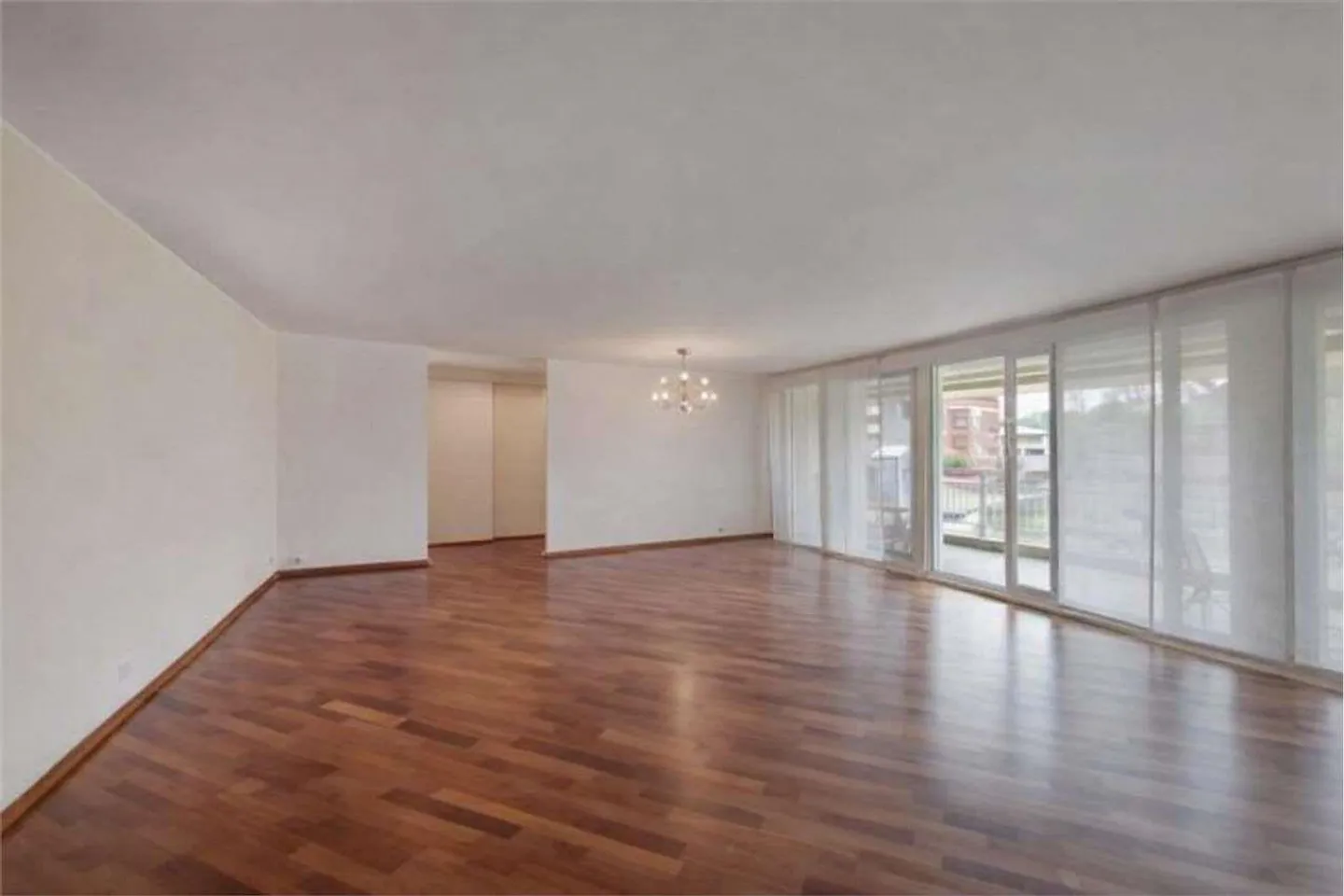 Eleganza, spazio e luce nella prestigiosa Residenza Nautilus - Foto 5 di 13