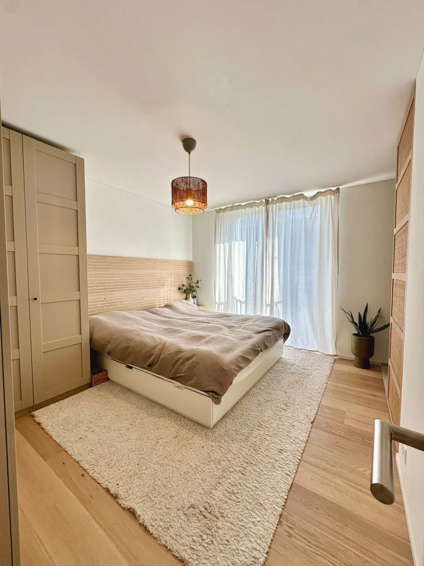 Exclusive 4.5-room condominium - Light, style, and living comfort at the highest level - Photo 10 of 15