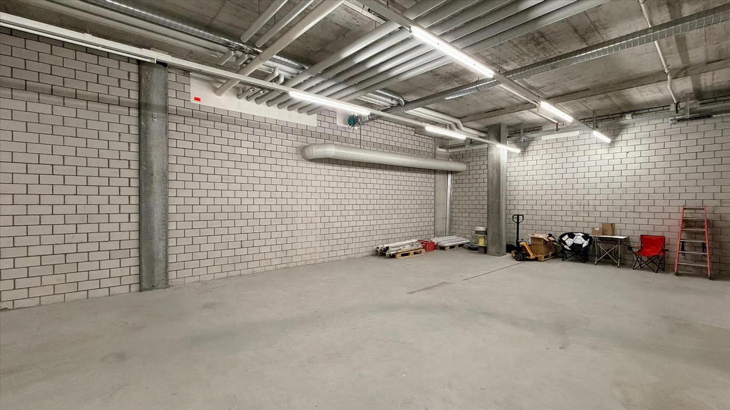 Central location storage space for rent near Baden train station - Photo 2 of 6