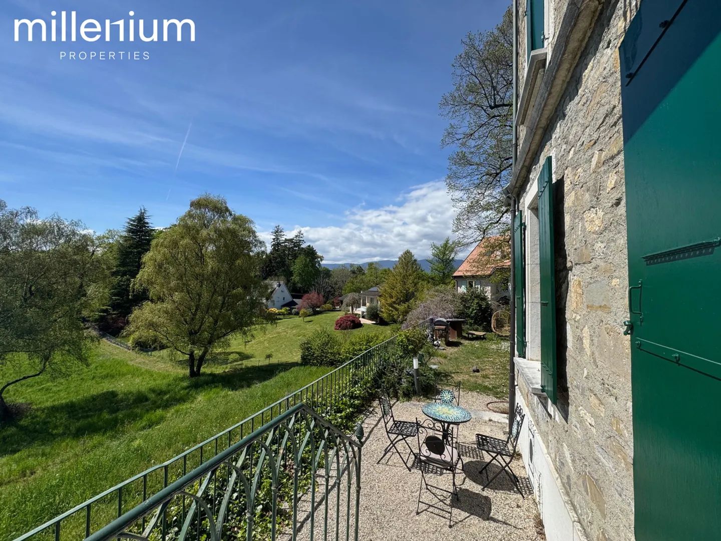 Charmante Villa mit Seeblick - Foto 13 von 13