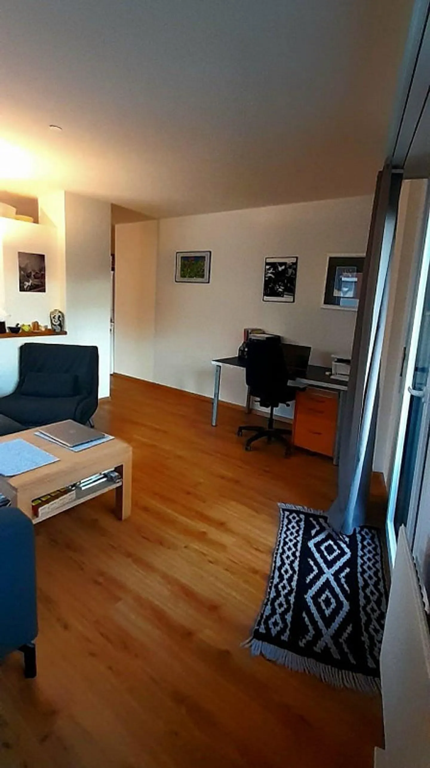 Moderno appartamento di 2 locali con balcone a Basilea - Foto 2 di 9