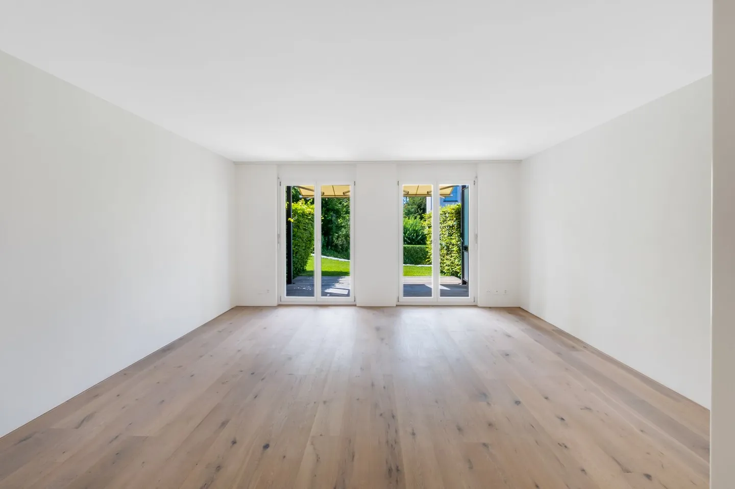 Maison familiale moderne avec beaucoup de verdure, de calme et de lumière - Photo 6 sur 13