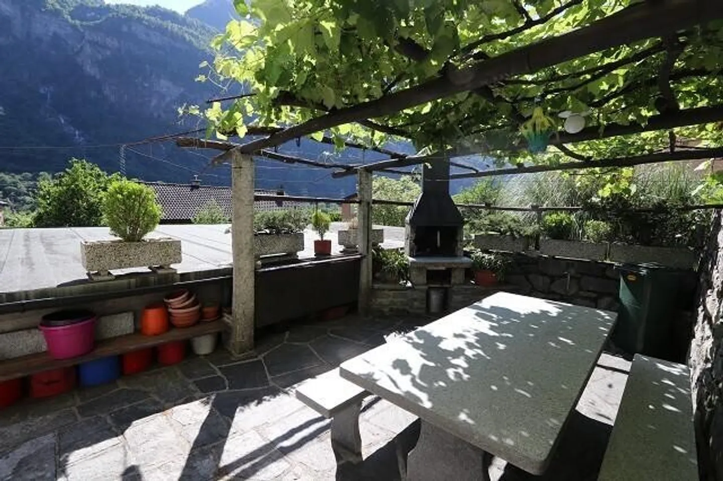2-family house with two 4-room apartments with large, beautiful garden... - Photo 4 of 13