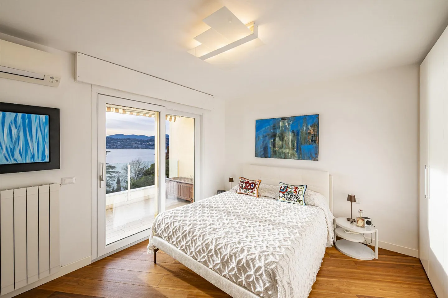 Habitable terrace with lake view in a central location - Photo 7 of 12