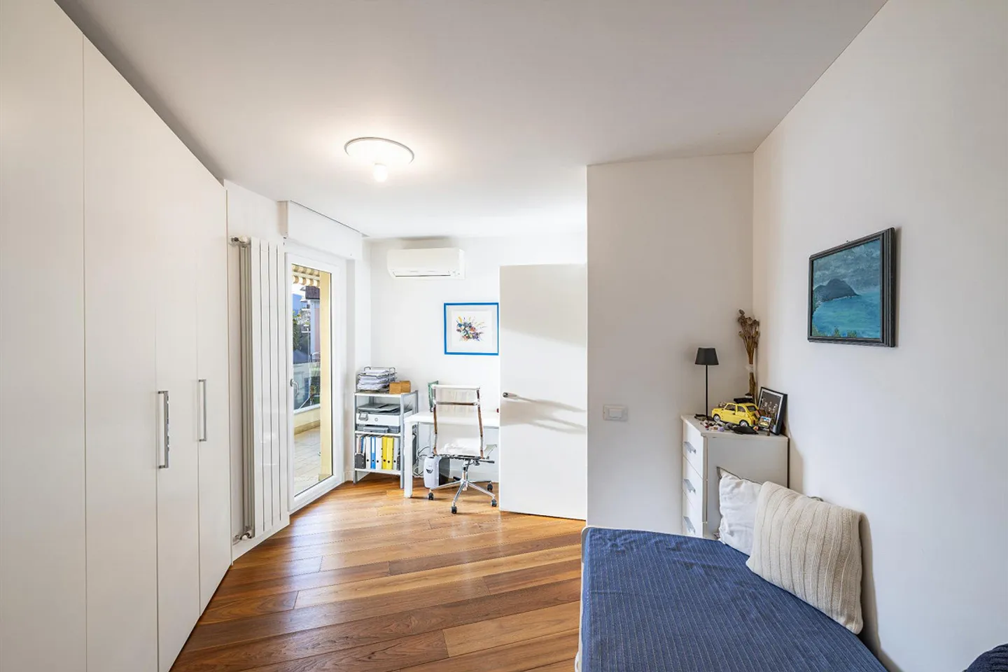 Habitable terrace with lake view in a central location - Photo 8 of 12