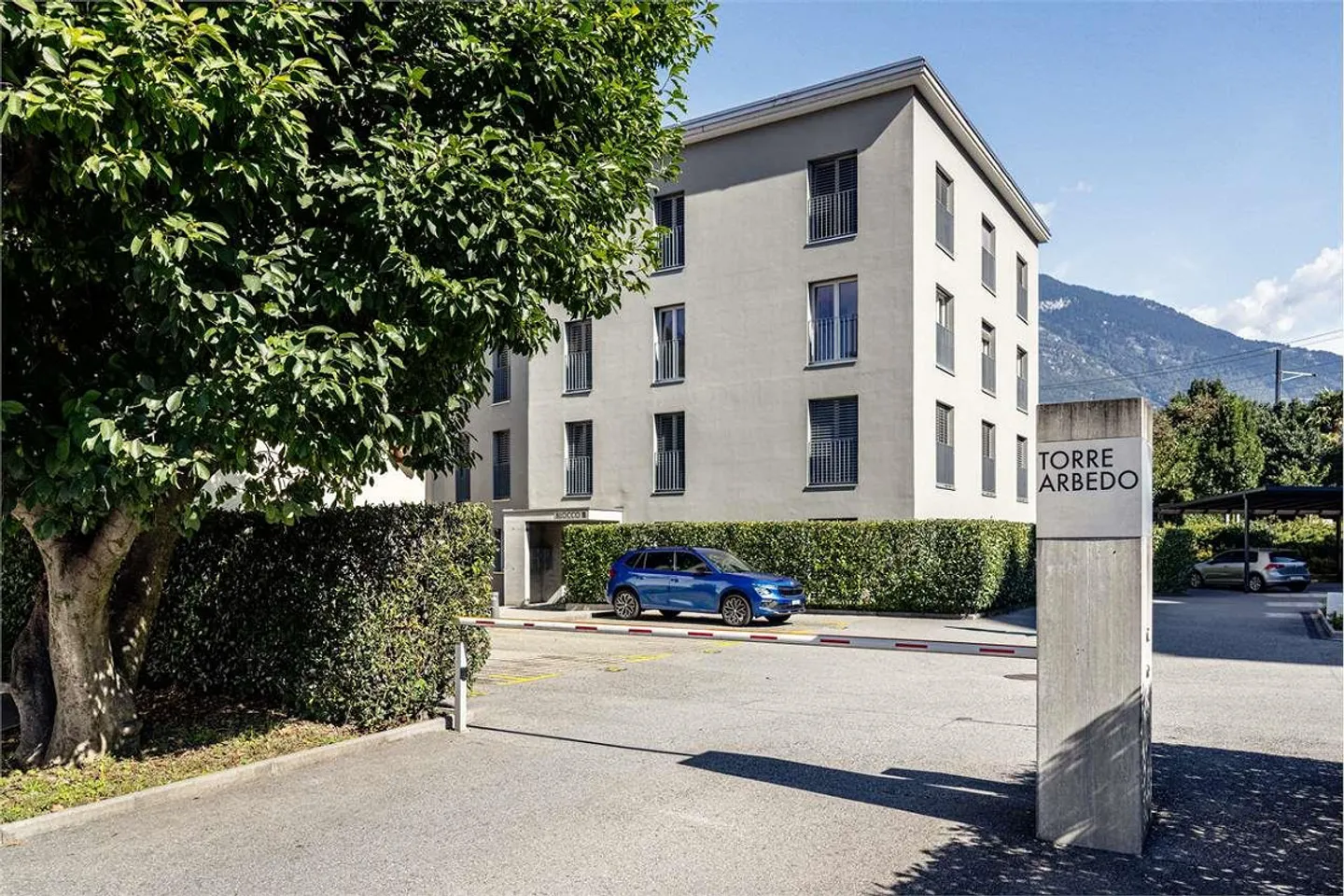 Modern 2.5-room apartment with pool and view of the Alps - Arbedo - Photo 4 of 13