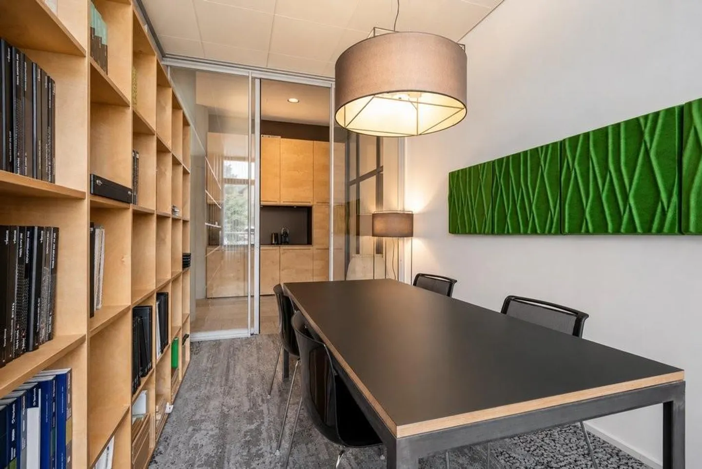 Light-Filled Offices with High-Quality Finish - Photo 6 of 9