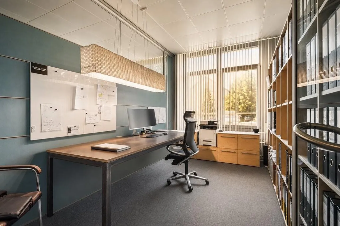 Light-Filled Offices with High-Quality Finish - Photo 7 of 9