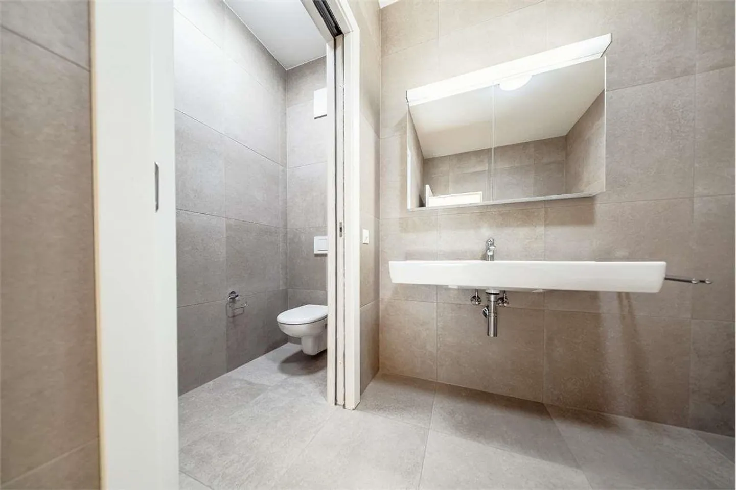 Modern 2.5-room apartment with pool and view of the Alps - Arbedo - Photo 13 of 13