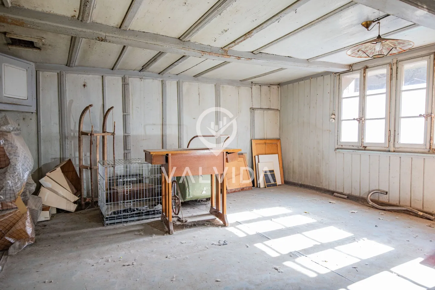 Casa con stalla, fienile e cantina - Foto 7 di 11