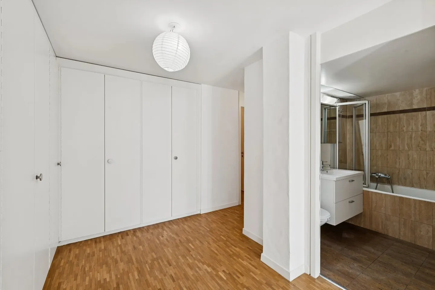 Charming Duplex Apartment in Geneva - Photo 10 of 15