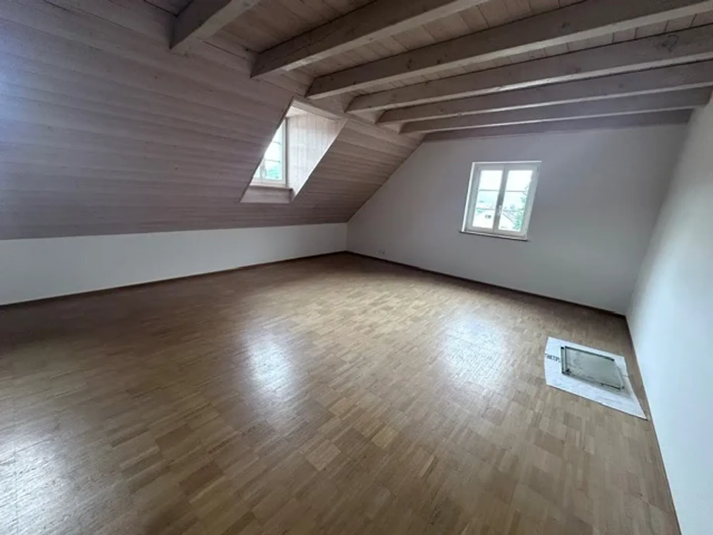 Charmante Dachwohnung in Dornach - Foto 4 von 16