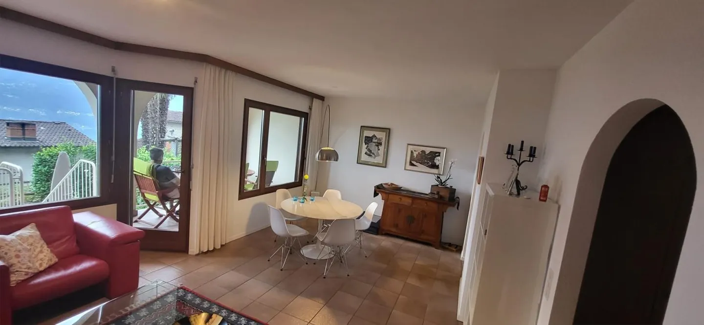 Casa a schiera in posizione soleggiata - Foto 4 di 8