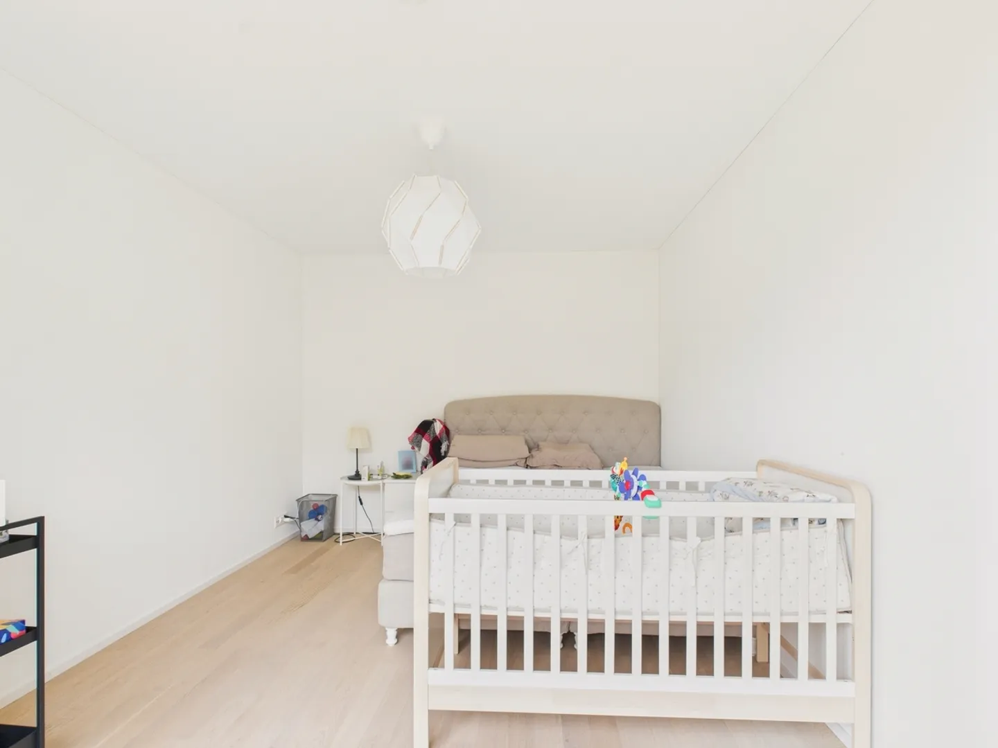 Einzigartige 2.5-Zimmer-Wohnung in Zürich mit Balkon und Garage - Foto 7 von 11