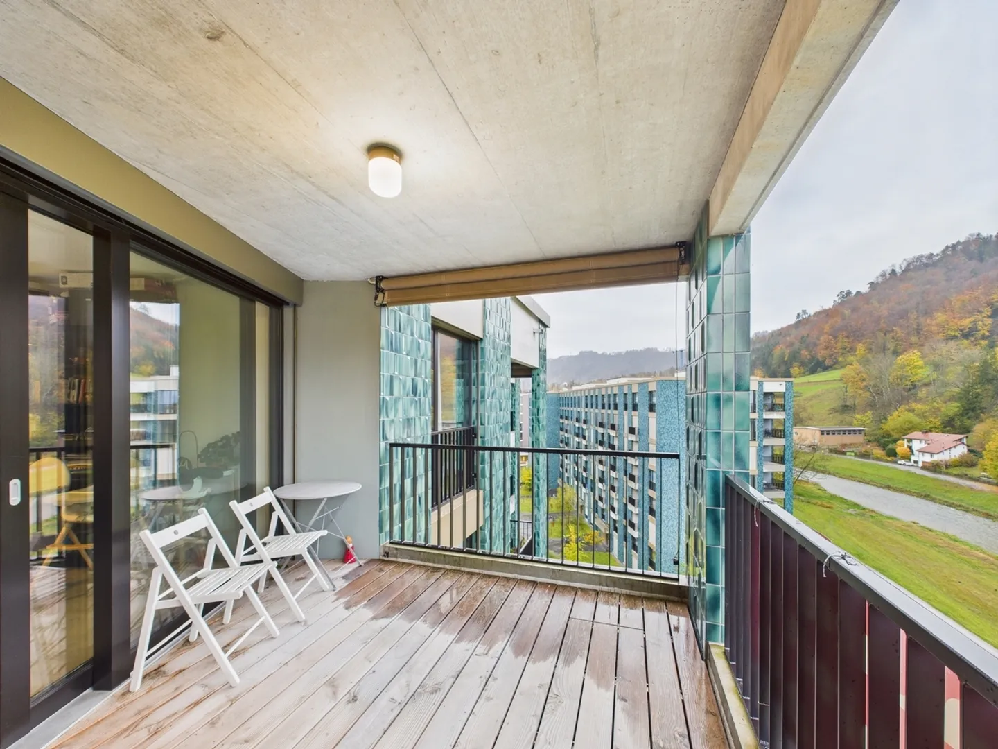 Einzigartige 2.5-Zimmer-Wohnung in Zürich mit Balkon und Garage - Foto 10 von 11