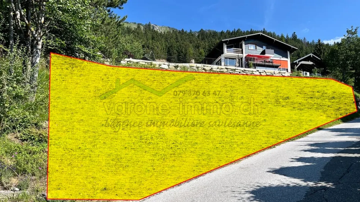 Terreno di 650 m² - Foto 3 di 9