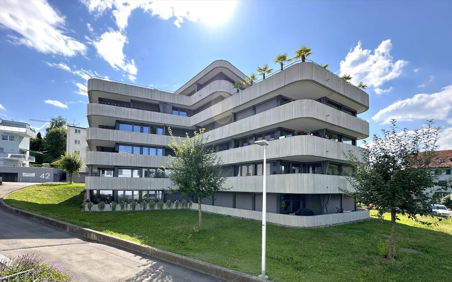 La tua nuova oasi di benessere in una posizione residenziale ideale! - Foto 1 di 9