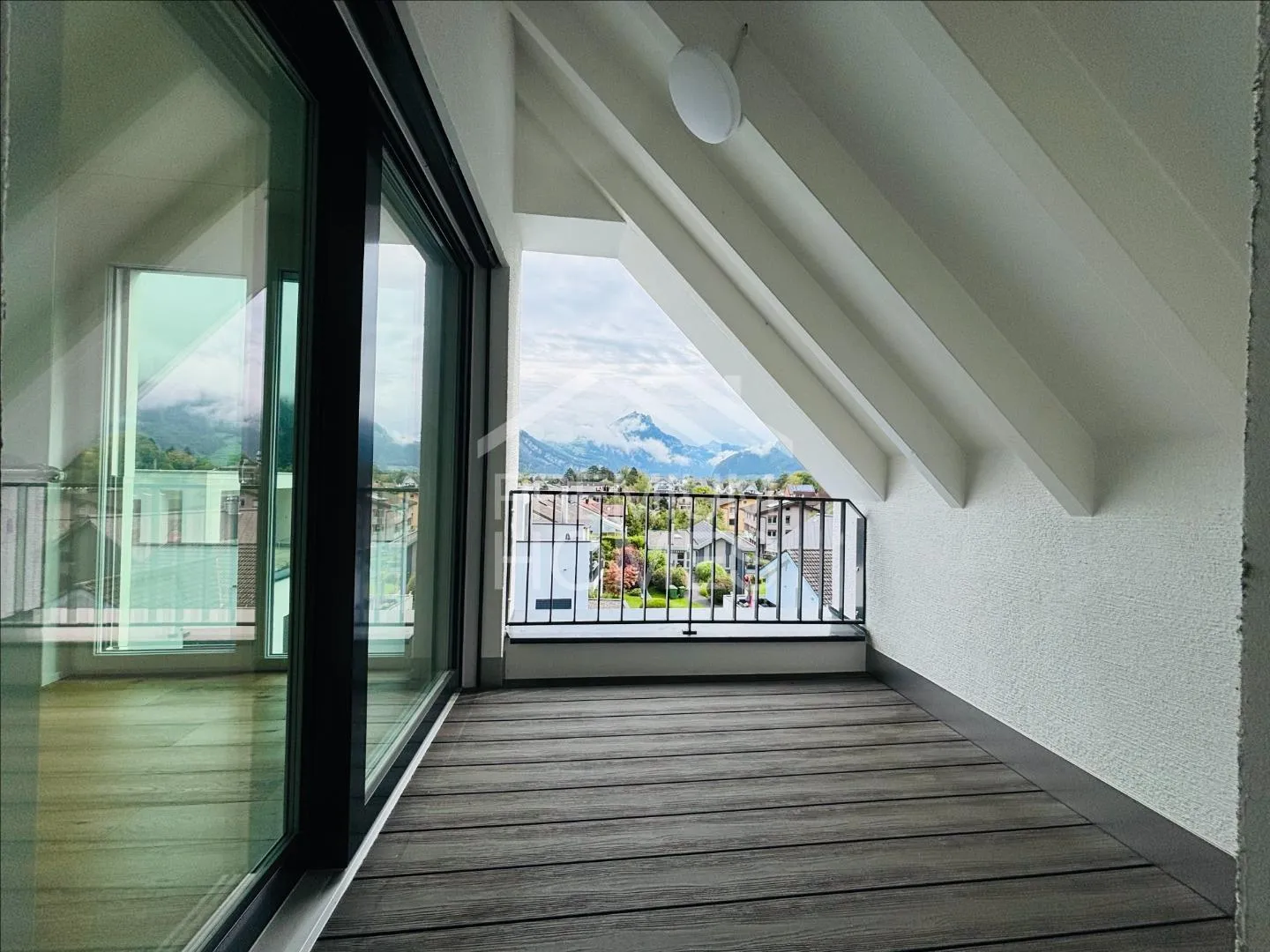Gioiello residenziale moderno per il relax - Foto 5 di 9