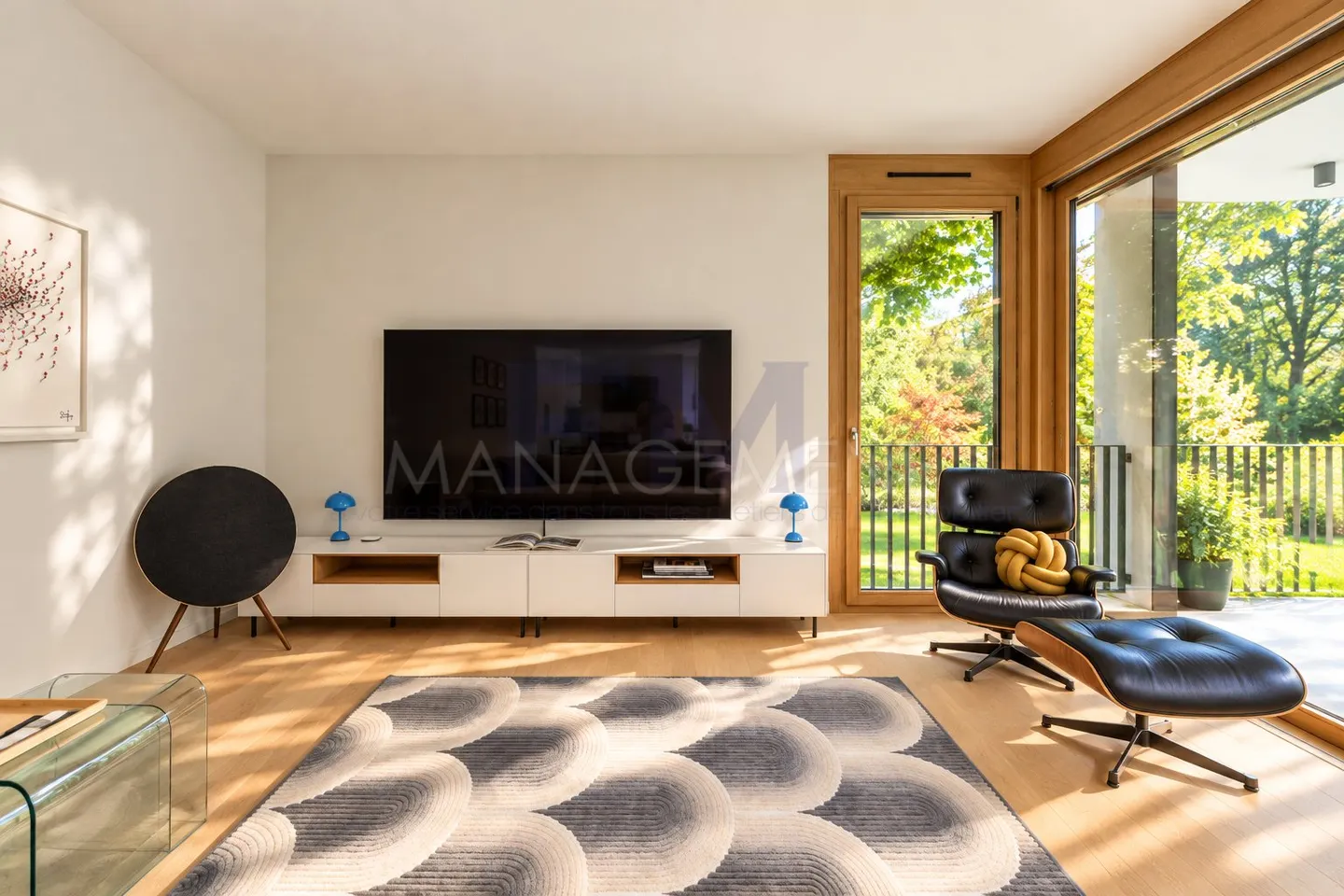 Luxury Duplex Apartment with Garden - Photo 8 of 42